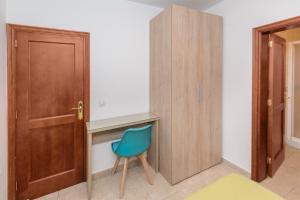 Single Room with Private Bathroom room in Pensión Magec