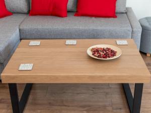 Bright Spacious 4BR House Elizabeth Line - Pass the Keys