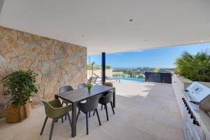 Piso de lujo con piscina privada en las Colinas