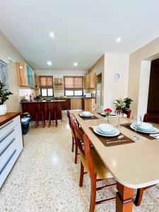 Vittoriosa Seafront Highly Furnished Apartment FL 4