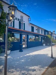 Hotels HOTEL HOSTELLERIE DES VOYAGEURS : photos des chambres