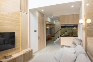 Biệt Thự (Villa)