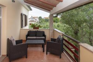 Flower Garden Rhapsody - Modern Family Apartments near Fazana