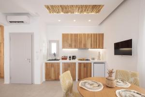 Caramelia Suite