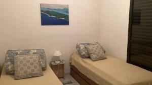 Apto mediterrâneo acolhedor uma quadra da praia