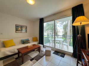 Azur Marin - Wifi, Parking, Piscine, Mer à 2min