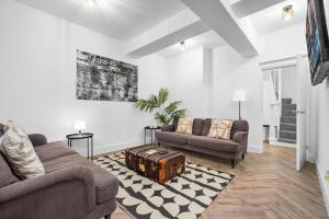 Stylish 3 Bed Townhouse - Netflix - Gated Development - Wolverhampton Centre 1CO - 3hvězdičkové hotely ve městě Wolverhampton