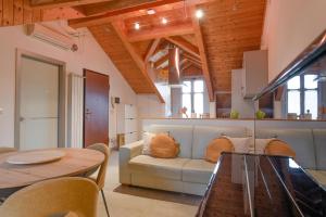 2 Room - Tutti p4zzi per Torino