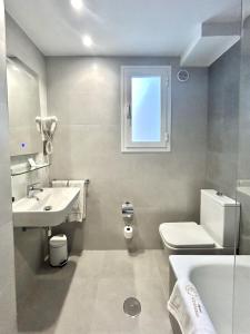 Standard Double Room with City View room in Hotel Costasol
