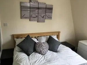 Ocean Apartment, 50 yds to Beach, Sleeps 10 - Melcombe Regis