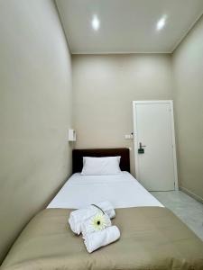 Single Room with Private Bathroom