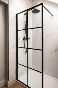 Brayford House Burton Road - stylish accommodation suitable for families and contractors