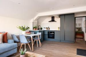 Brayford House Burton Road - stylish accommodation suitable for families and contractors