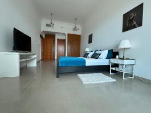 Nice 2 bedroom apartment-minimum 5 night