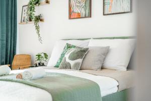 Rentero One bedroom O2 Arena Dinopark Apartment