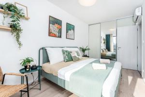 Rentero One bedroom O2 Arena Dinopark Apartment