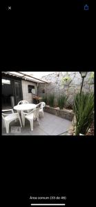 Ar split, internet, cozinha e banheiro privativo