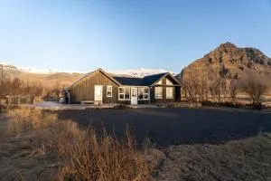 Grund Cabin - 霍尔斯沃德吕尔