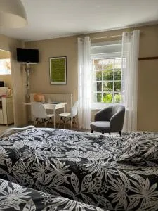 伯纳维农场公寓 - 佩罗讷