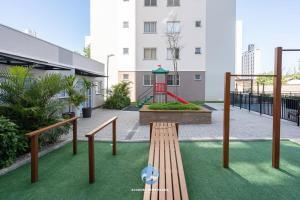 Apto Bal Picarras 150M PRAIA com PISICNA, sacada com CHURRASQUEIRA privativa, AR CONDICIONADO Wi Fi, PORTARIA 24h, PLAYGROUND INFANTIL, QUADRA DE ESPORTES vaga privativa de GARAGEM