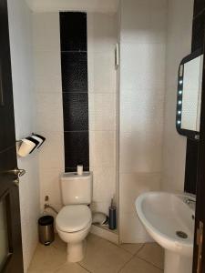 Logement moderne près du centre-ville 2 min de la gare, 10 min de la plage