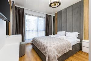 Two-Bedroom Apartments with Free Parking and 6min to Center