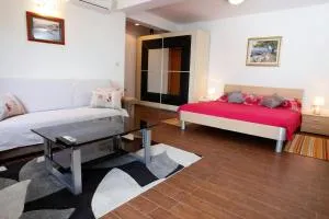 Gemütliches Ferienhaus In Medići Mit Terrasse - Medići