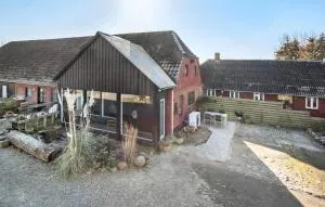 Stunning Apartment In Middelfart - Ejby