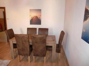 Große Ferienwohnung In Novigrad Mit Schönem Garten
