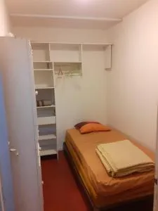 Demie chambre homme - 莱齐尼昂科尔比埃