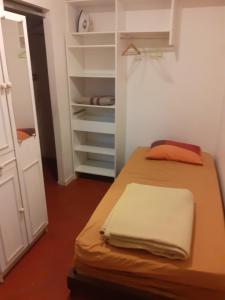 Auberges de jeunesse N7 Demie chambre homme : Lit Simple en Dortoir