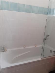 Appartements Sous Le Soleil Des Alpilles : photos des chambres