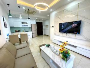 2 Bedroom, 2 Bathroom Apartment - Vinhomes DCapitale