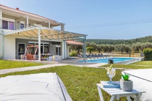 Villa Aelia Für 10 Personen In Skopelos