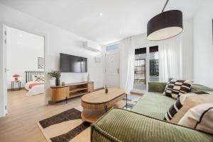 Charming & Modern 4BR Apartment