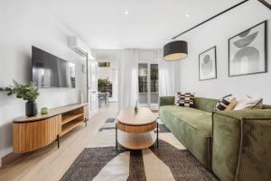 Charming & Modern 4BR Apartment