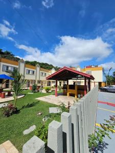 Excelente sobrado em condomínio!