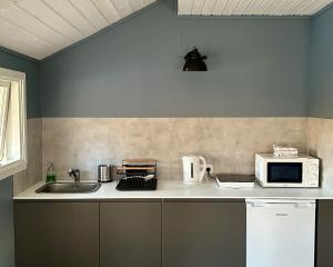 Forest Cabin #11 in Hvolsvöllur, with outside jacuzzi! - Self check-in