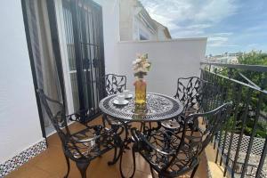 Appartment with equipped solarium barbecue and swimming pool