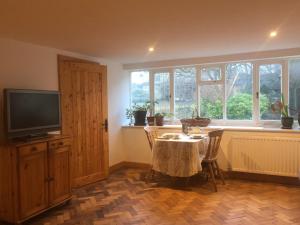 Holly Lodge, Gilchristland Organic Farm cottage