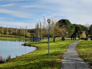 Chalets Mobile home climatise au Lac de Lougratte : photos des chambres