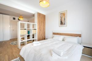 Zen 3 & 4 - Elegant Studios in Prime Location