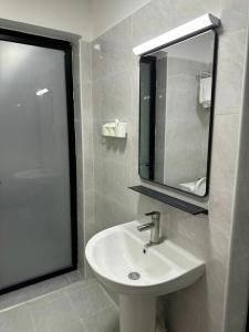 Just another day in paradise