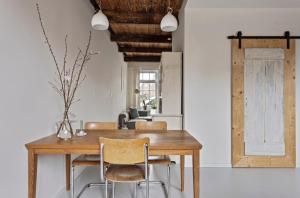 Boutique Canal house t Jannetje - historical and cozy