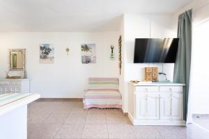 Home2Book Surf Vibes Apt Las Américas, Pool