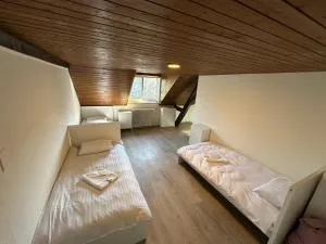 sg HOSTEL - Eggersriet