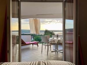 Neu Erbautes Apartment Mit Großem Balkon