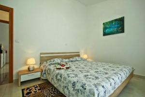 Ferienhaus Mit Pool, Terrasse Und Parkplatz