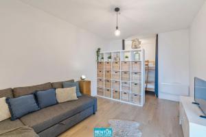 Sandy View - spacious studio flat near the beach