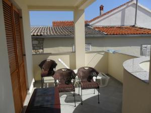 Große Ferienwohnung In Zadar Mit Privatem Balkon 